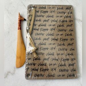 Giraffe-Themed Cheese Board and Knife Set